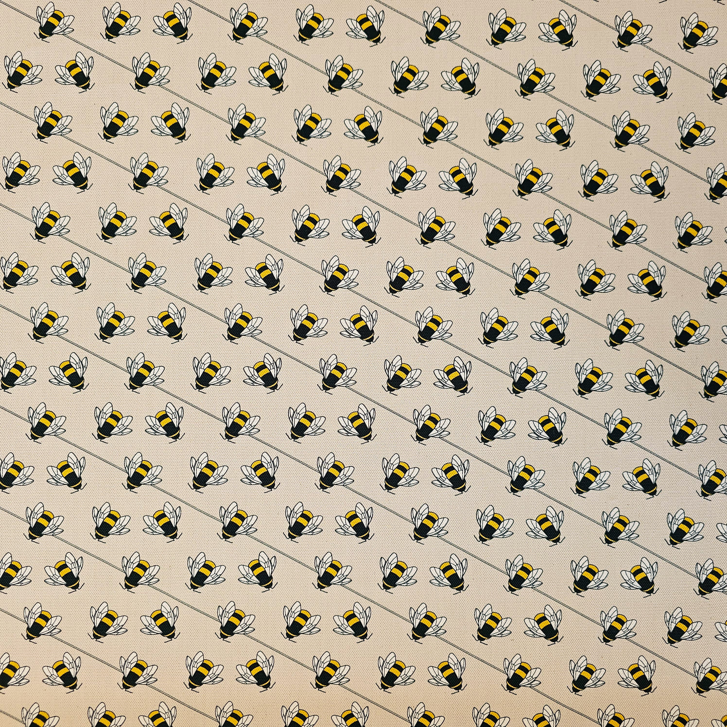 BEE FABRIC image 0
