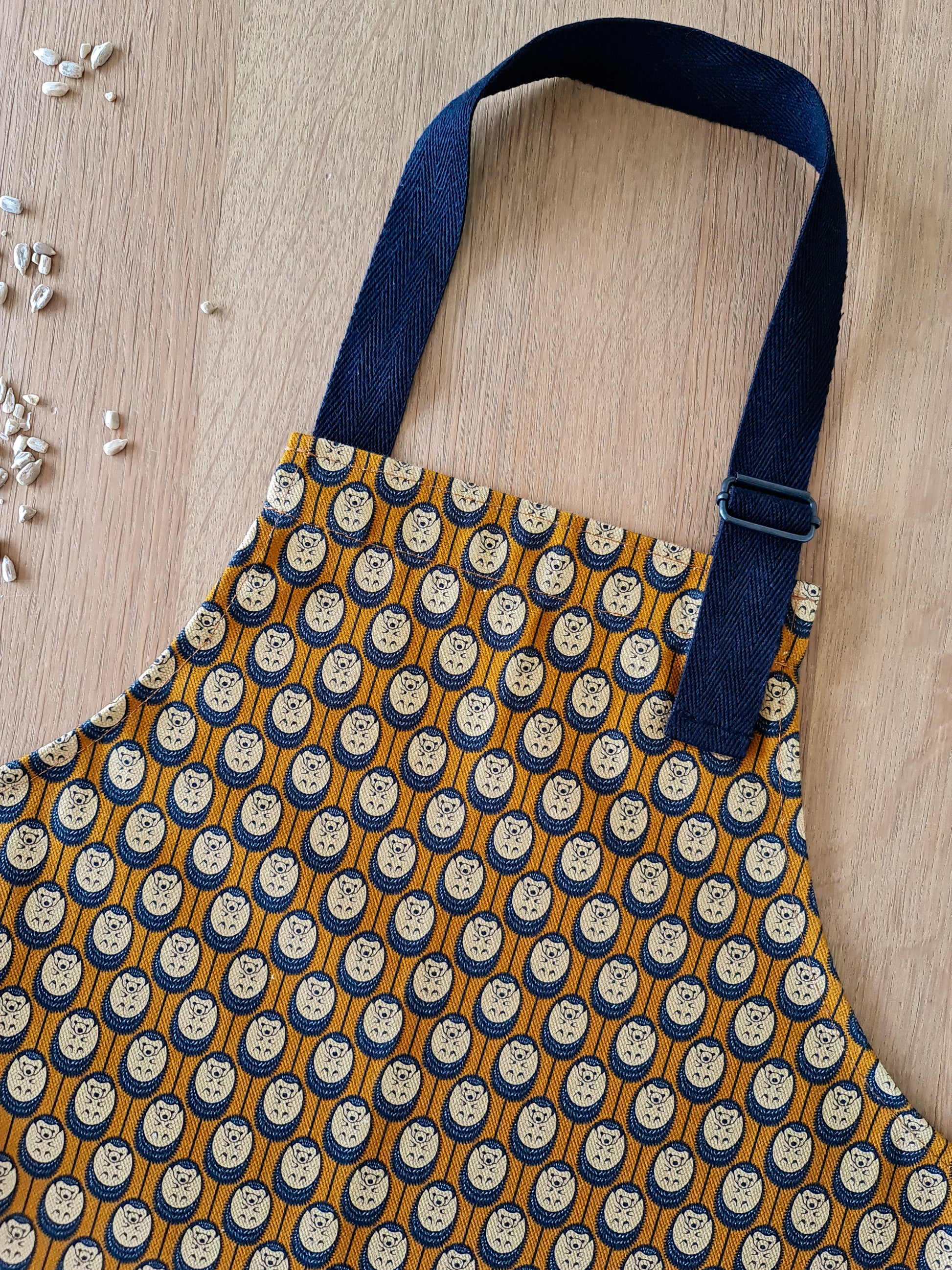 CHILDREN'S AUTUMN HEDGEHOG APRON image 2